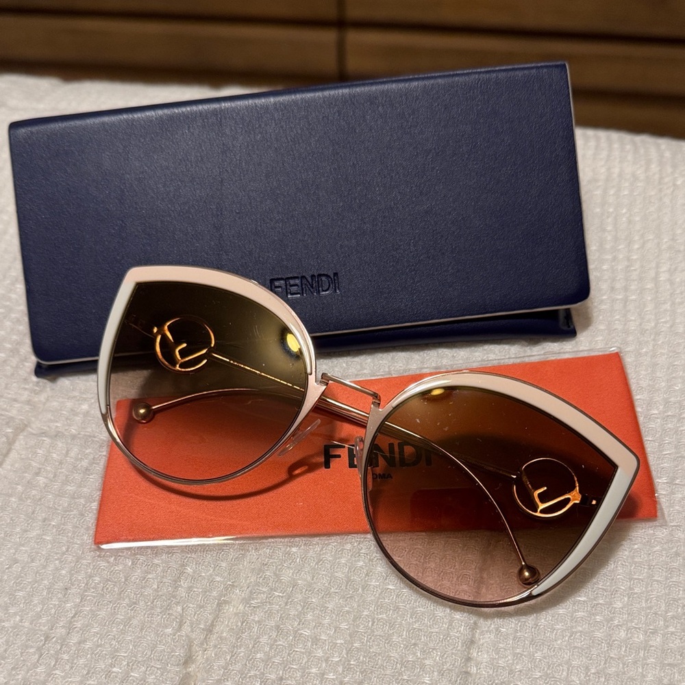 Fendi Women's Gradient Brown Sunglasses